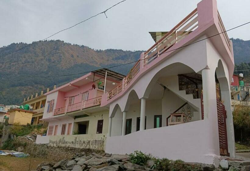 ペンション Kedar View Homestay