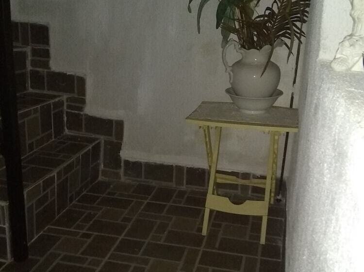 پانسیون Room In Guest Room   Posada Green Sea Villa Helen Kilometer 4 Bypass