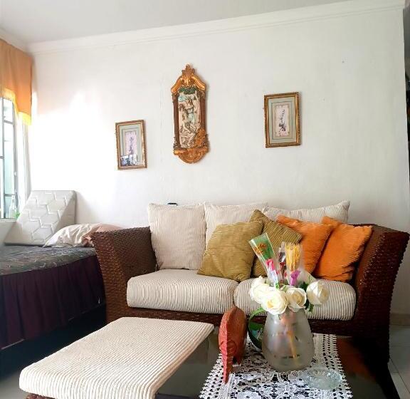 ペンション Room In House   Posada Nativa Green Sea San Luis