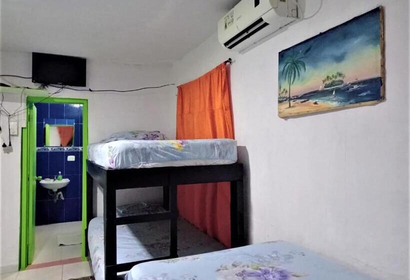 پانسیون Room In House   Posada Nativa Green Sea San Luis