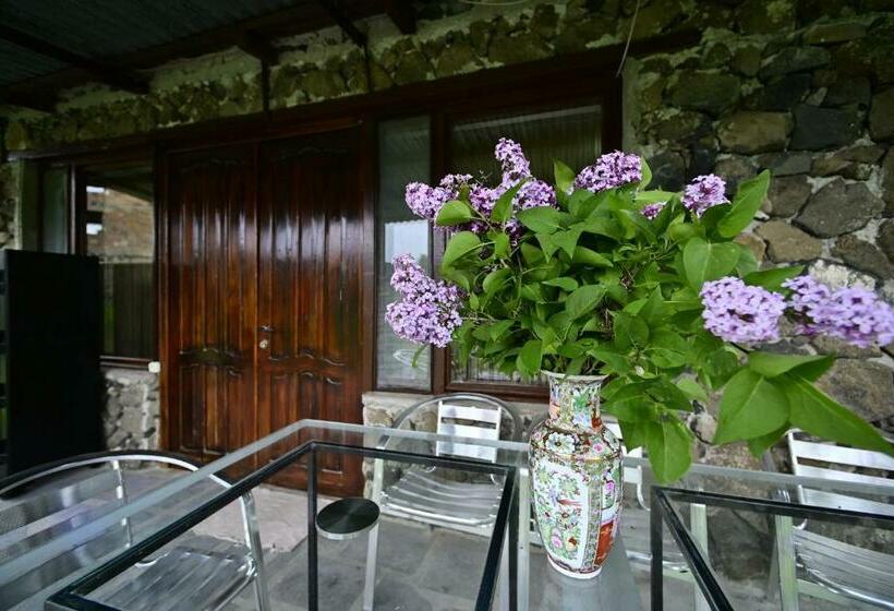 بنسيون Sevan Tarsus Guesthouse