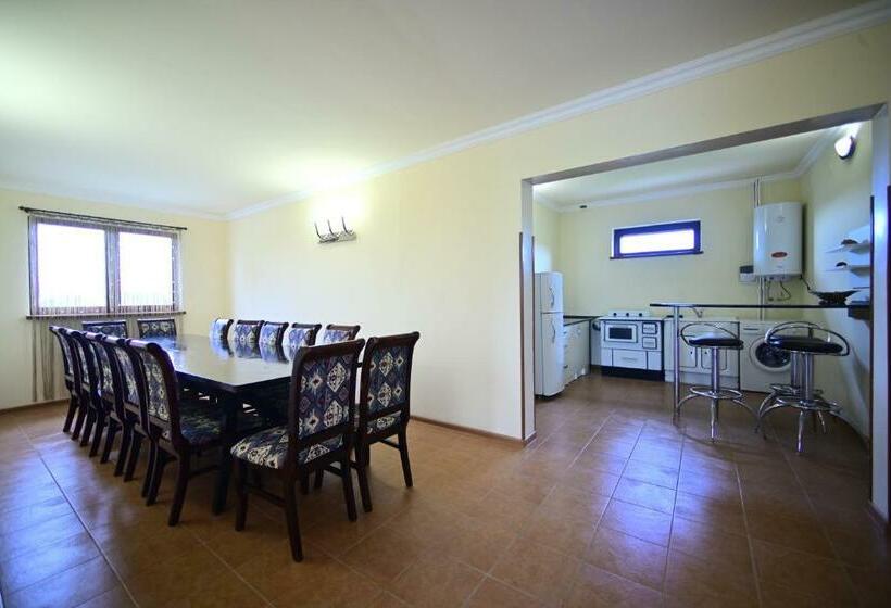 بنسيون Sevan Tarsus Guesthouse