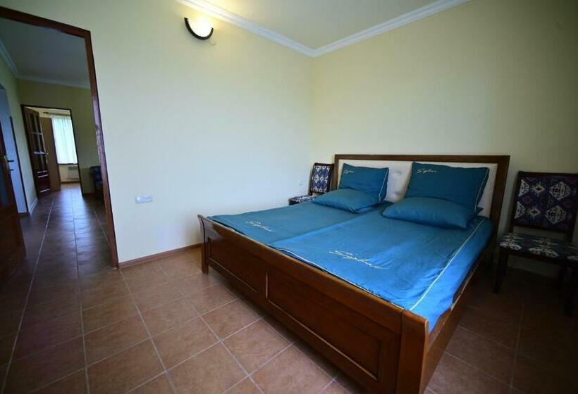 بنسيون Sevan Tarsus Guesthouse