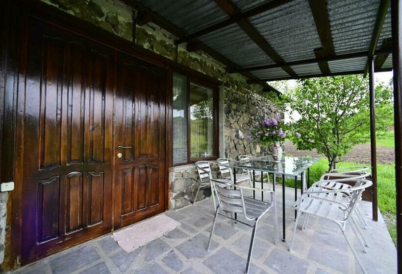 بنسيون Sevan Tarsus Guesthouse