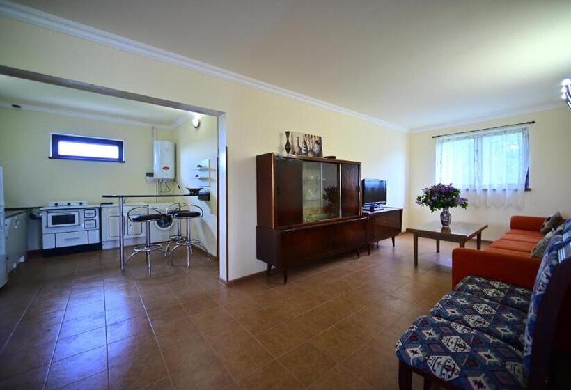 بنسيون Sevan Tarsus Guesthouse