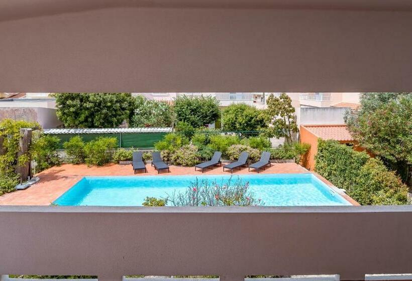 펜션 Vip House   Pool & Beach In Caparica