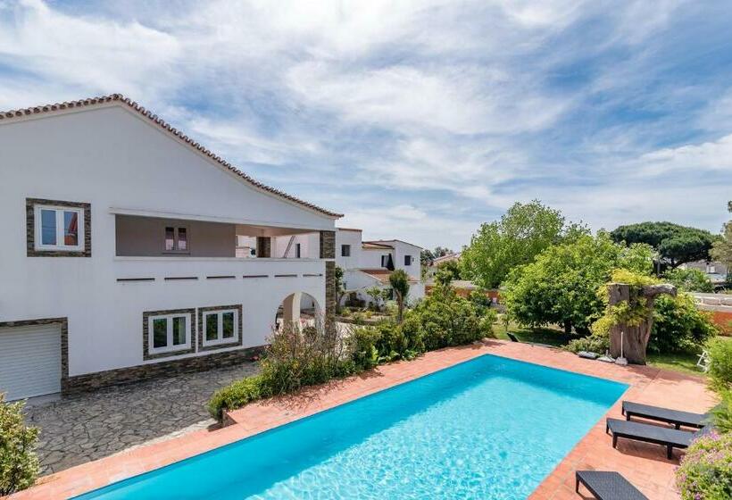 펜션 Vip House   Pool & Beach In Caparica