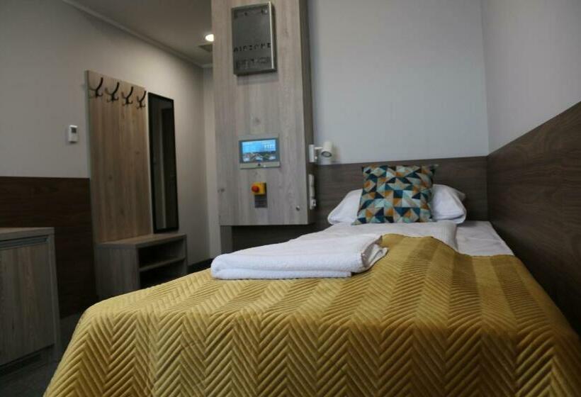 استراحتگاه Centralny Ośrodek Sportu   Spała