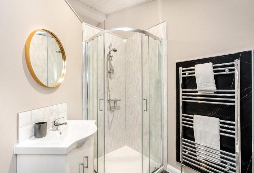 Курорт Charlesworth Lodges