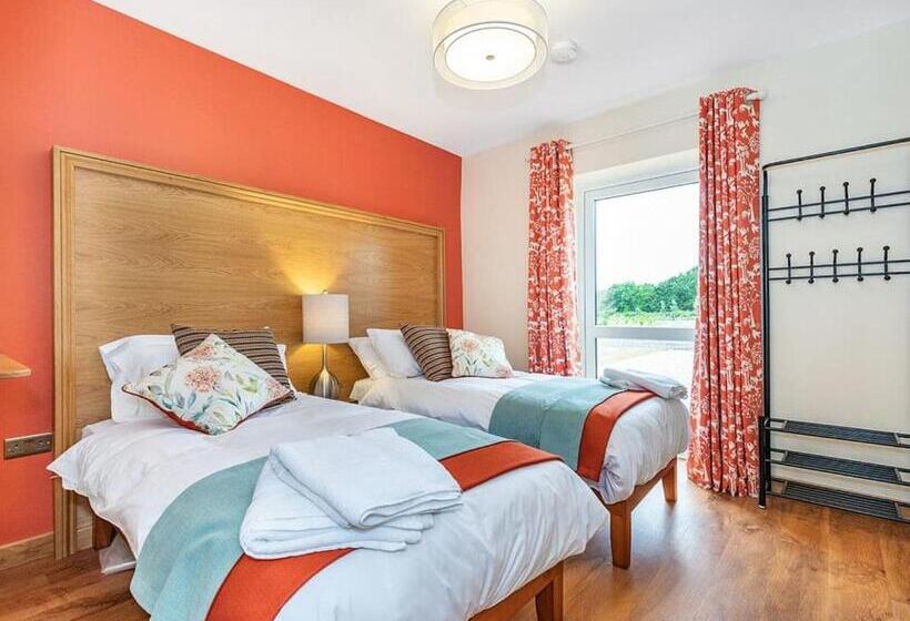 אתר נופש Flaxton Meadows Luxury Lodges