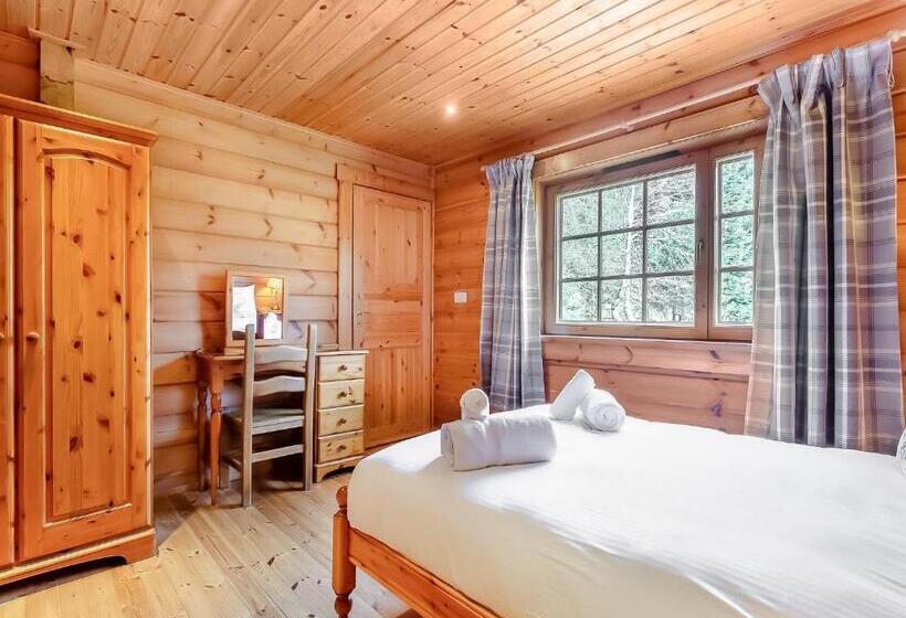 Курорт Wildside Highland Lodges