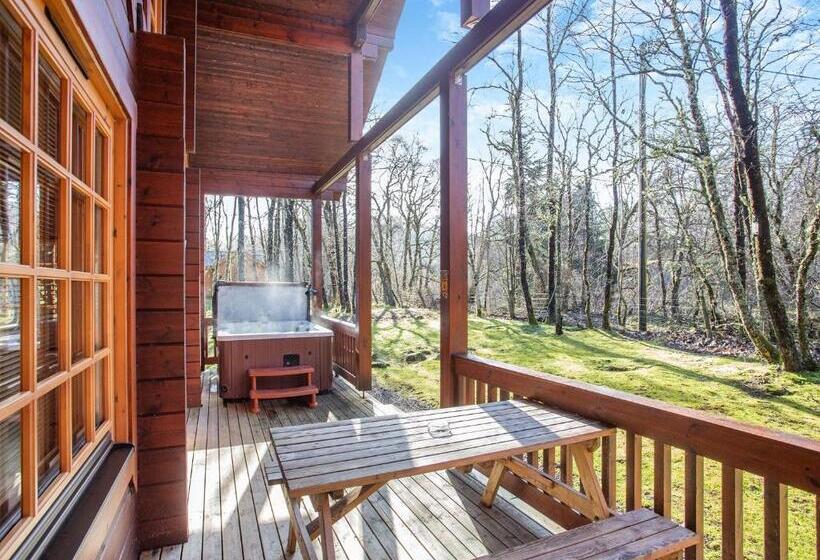 Курорт Wildside Highland Lodges