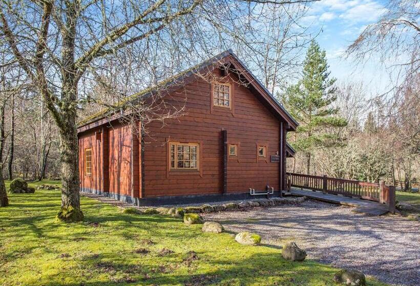 Курорт Wildside Highland Lodges