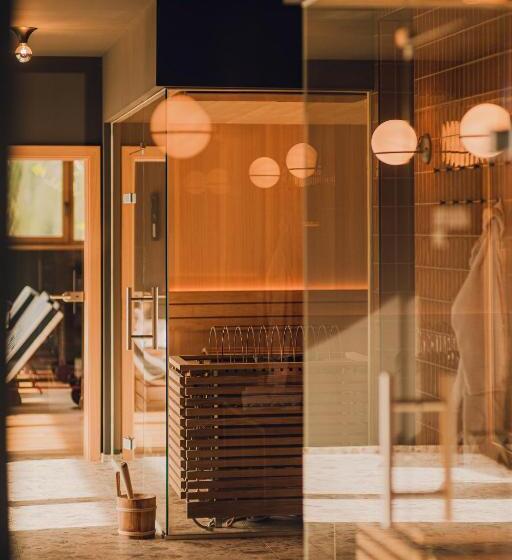 The Comodo Bad Gastein, A Member Of Design Hotels