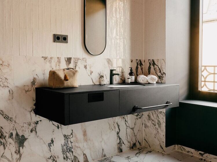 Weltwien Luxury Art Apartments & Free Parking