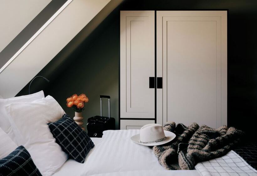 Weltwien Luxury Art Apartments & Free Parking