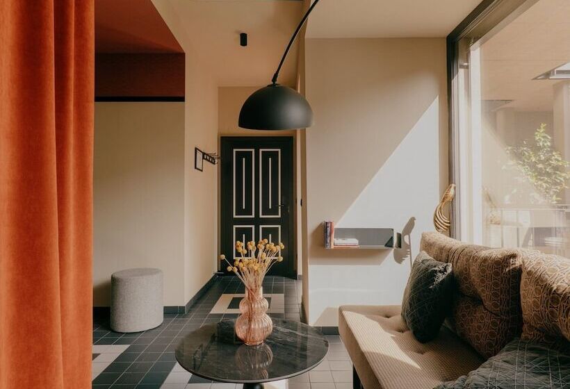 Weltwien Luxury Art Apartments & Free Parking