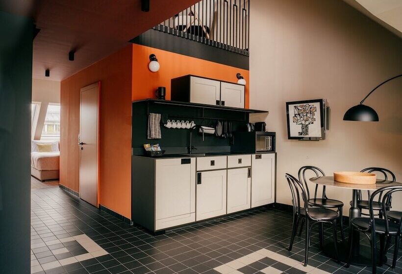 Weltwien Luxury Art Apartments & Free Parking