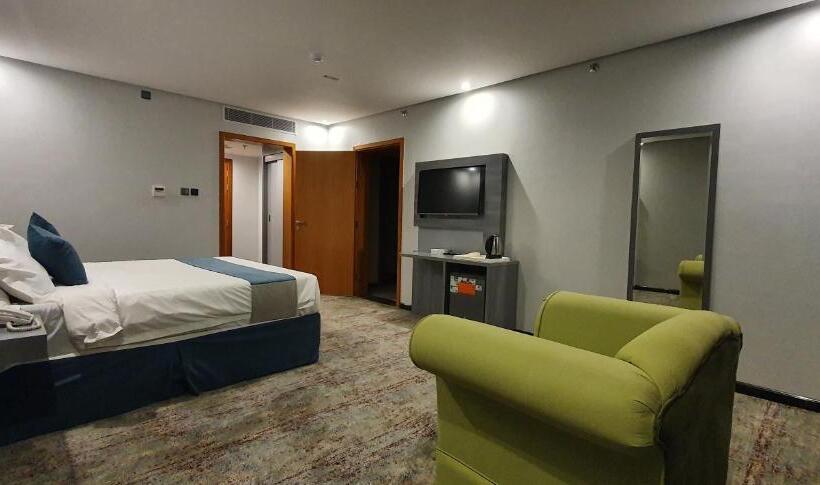 شركة الصنوبرة الفندقية فندق Pine In