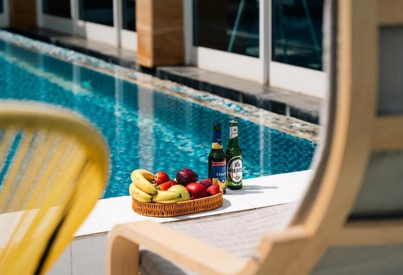 Beach Garden Hotel By Staytion