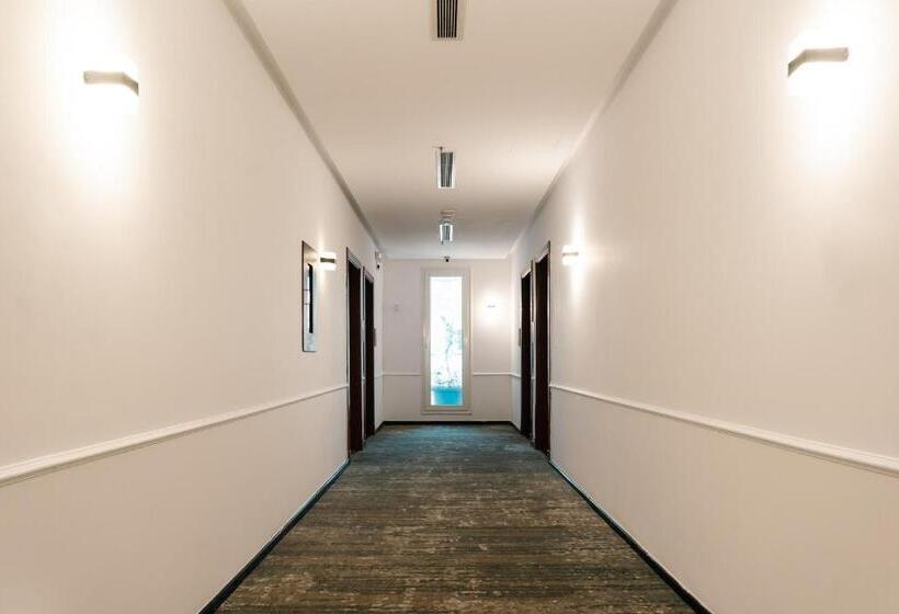 Beach Garden Hotel By Staytion