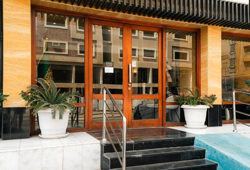 Beach Garden Hotel By Staytion