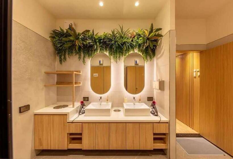 Общежитие Cho Stay Capsule Hotel Taoyuan Airport T2