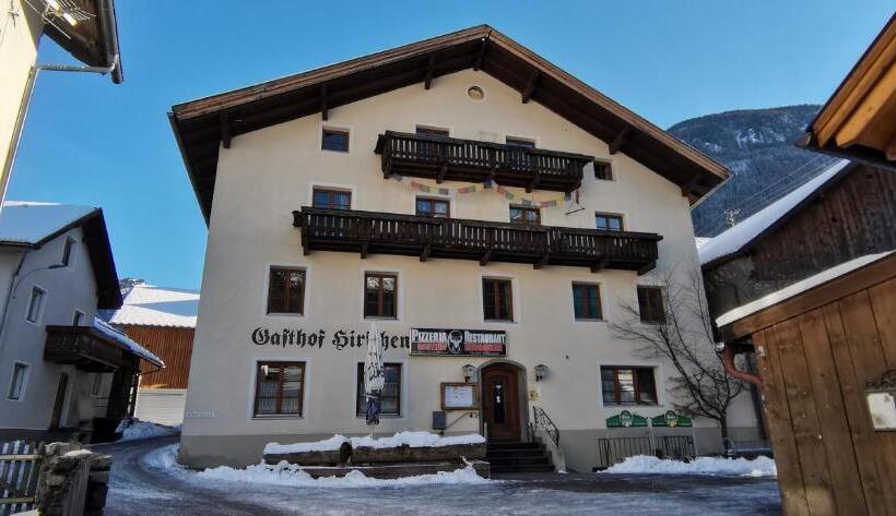 הוסטל Gasthof Hirschen