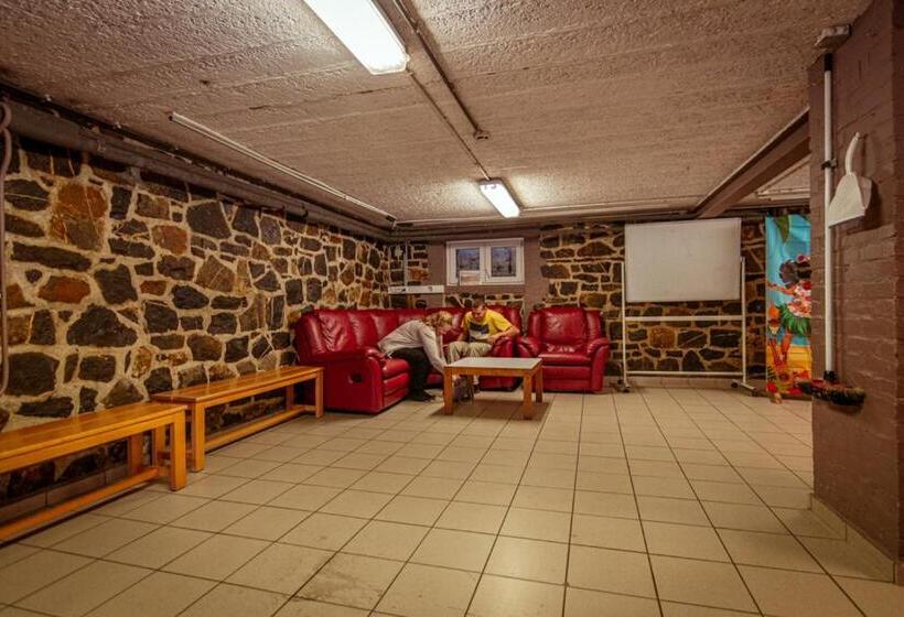 ユースホステル Gîte Kaleo Han Sur Lesse