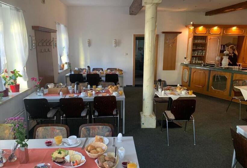 فندق صغير Landgasthof Zum Ring