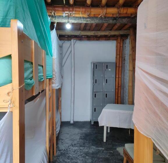 Общежитие Wally S House Mancora