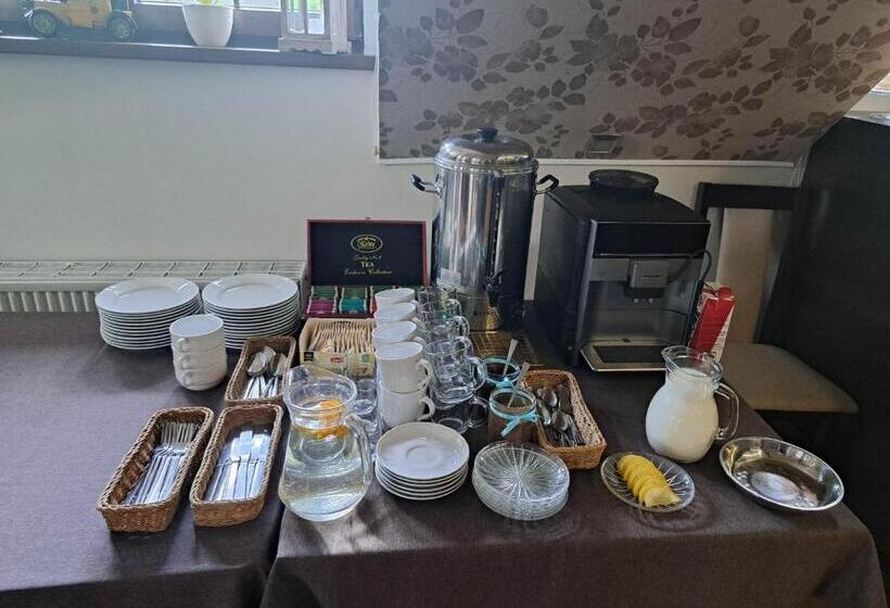 הוסטל Zajazd Drogorad Restauracja I Noclegi