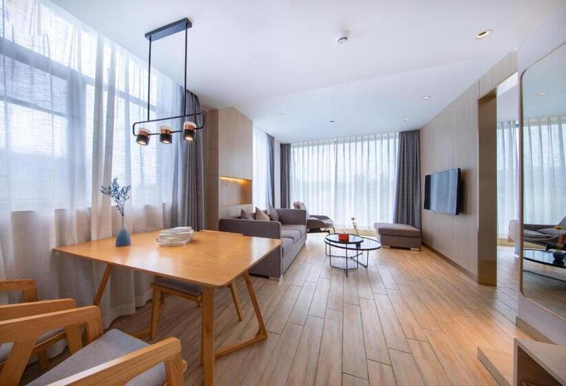 Atour X Hotel Shenzhen Longhua Dalang Commercial Center