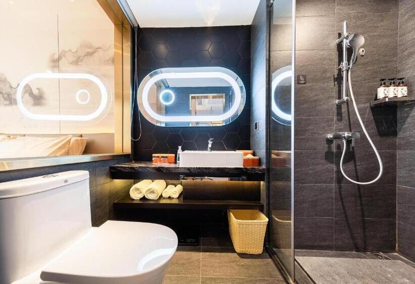 Atour X Hotel Shenzhen Longhua Dalang Commercial Center