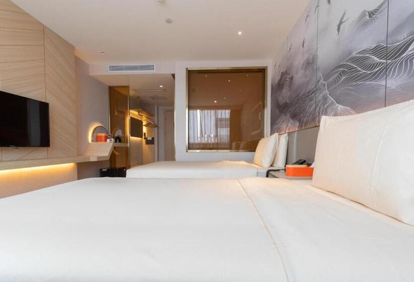 Atour X Hotel Shenzhen Longhua Dalang Commercial Center