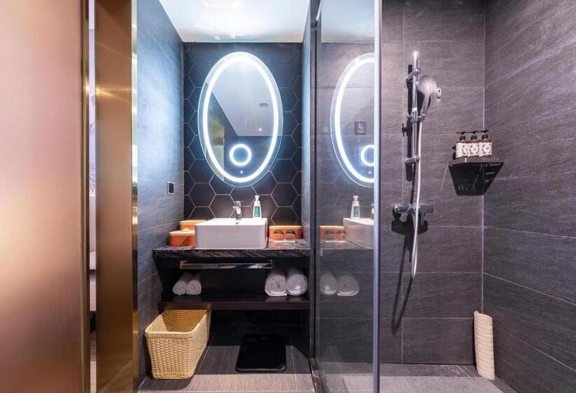 Atour X Hotel Shenzhen Longhua Dalang Commercial Center