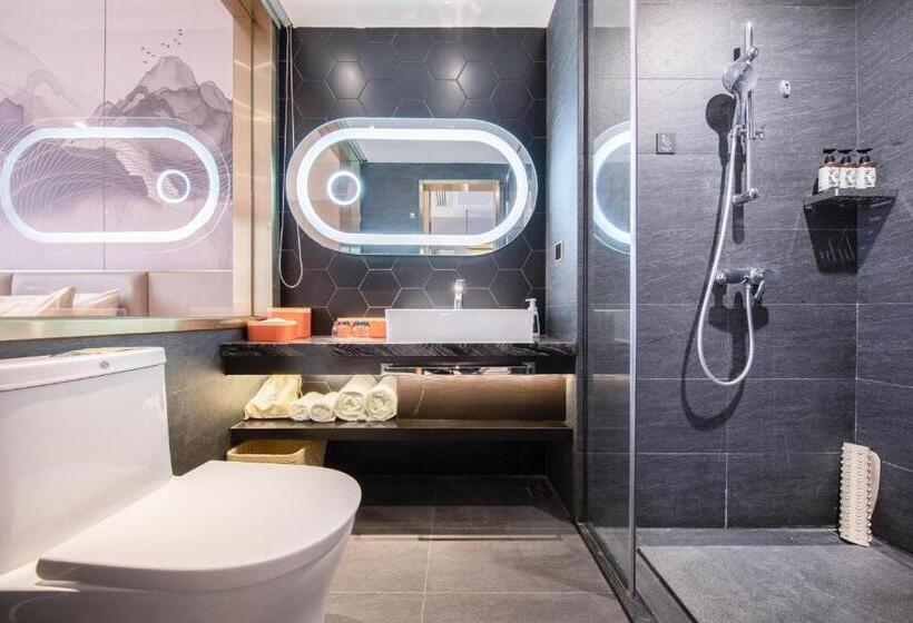 Atour X Hotel Shenzhen Longhua Dalang Commercial Center