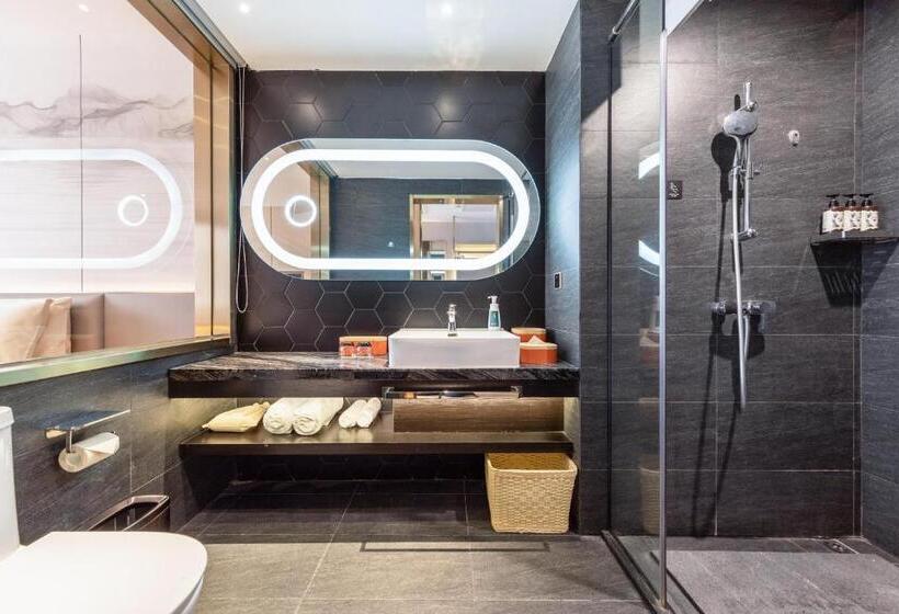 Atour X Hotel Shenzhen Longhua Dalang Commercial Center