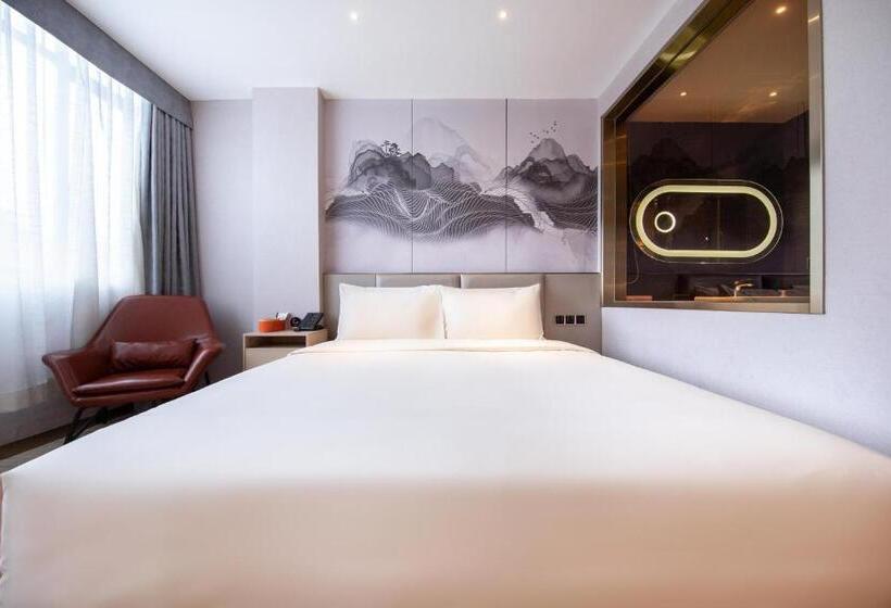 Atour X Hotel Shenzhen Longhua Dalang Commercial Center