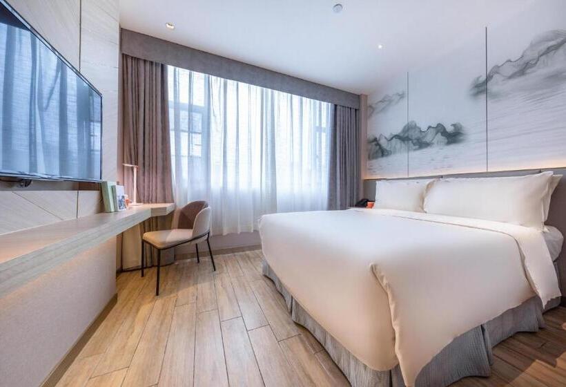 Atour X Hotel Shenzhen Longhua Dalang Commercial Center