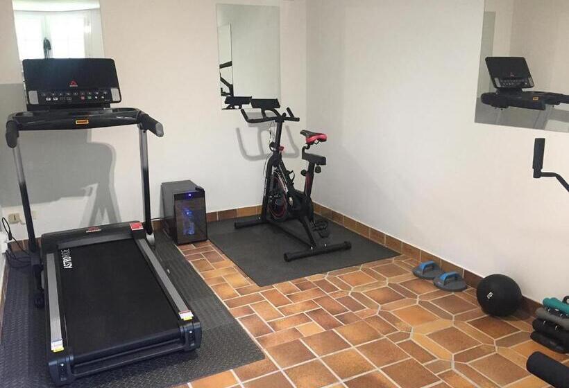 ベッドアンドブレックファースト By The Lake