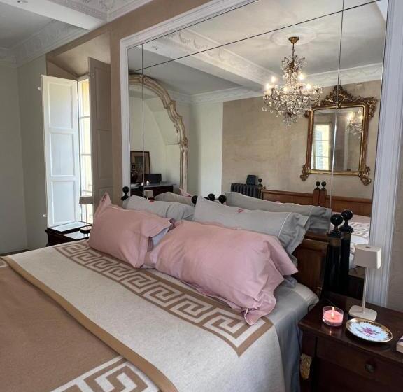 تختخواب و صبحانه Castiglione 27 Luxury Suite