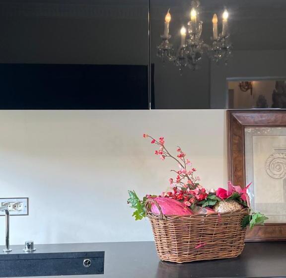 تختخواب و صبحانه Castiglione 27 Luxury Suite