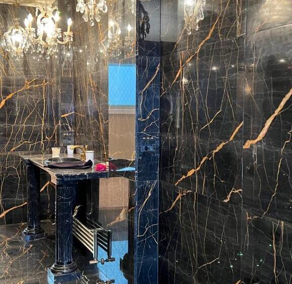 تختخواب و صبحانه Castiglione 27 Luxury Suite