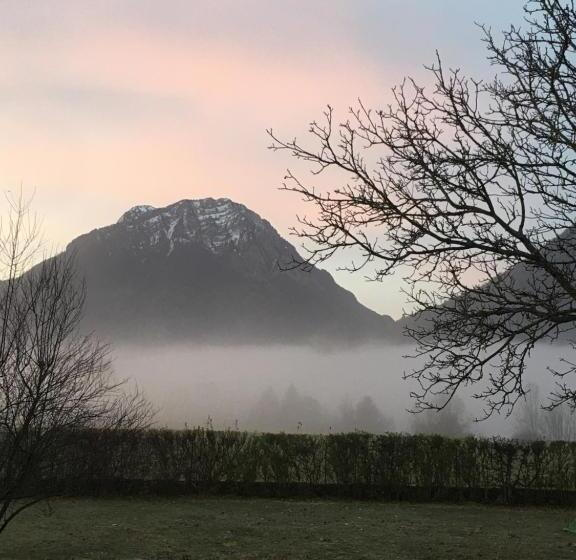 مبيت وإفطار Chambres D Hôtes Des Bauges Route 26 57
