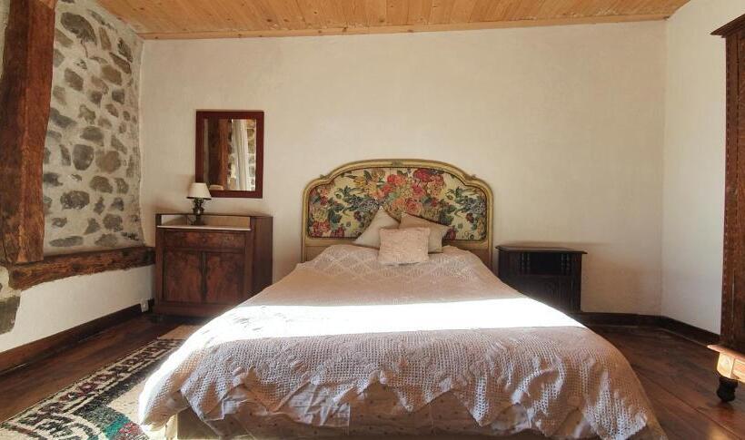 ベッドアンドブレックファースト La Chambre D Hôte Du Petit Mazilloux