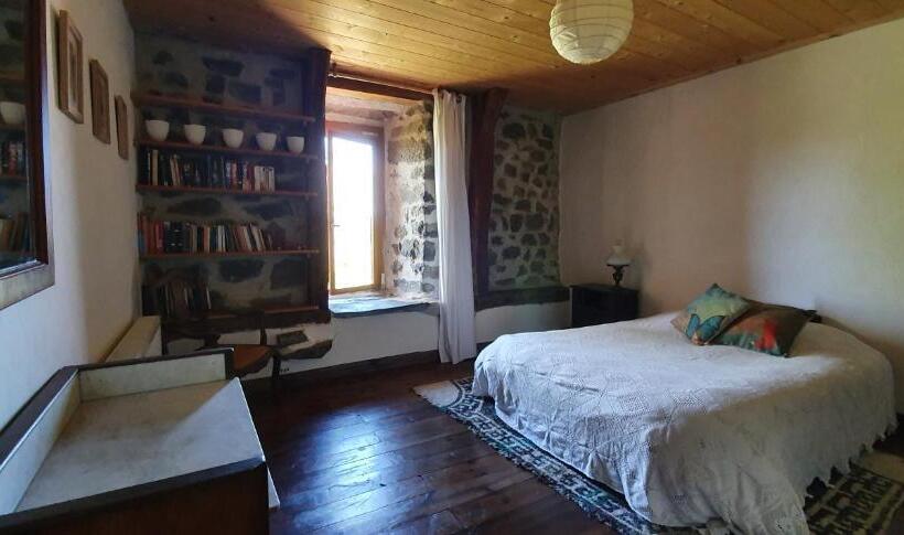 ベッドアンドブレックファースト La Chambre D Hôte Du Petit Mazilloux