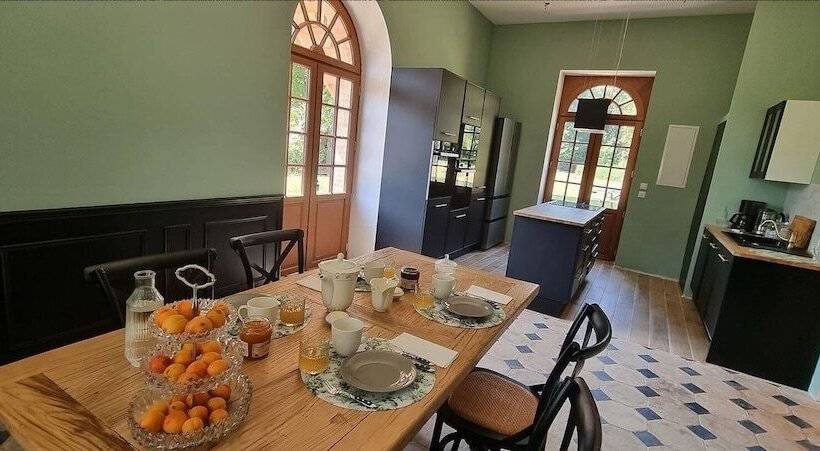 مبيت وإفطار Les Ecuries Du Château De Brumare