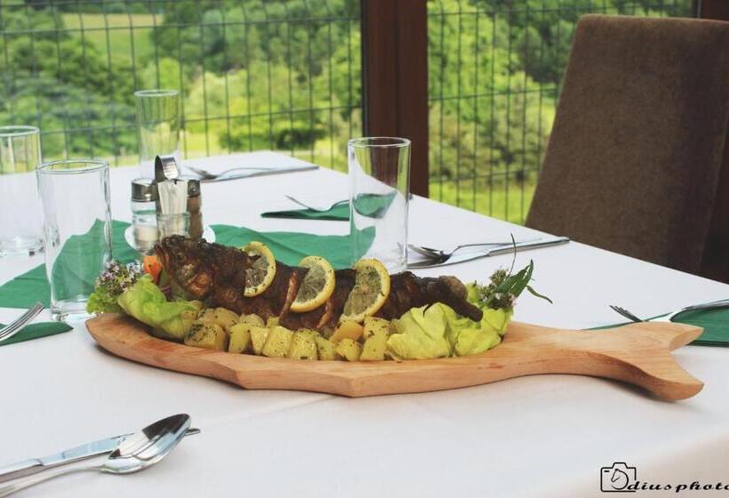 مبيت وإفطار Rácz Tanya és Panzió