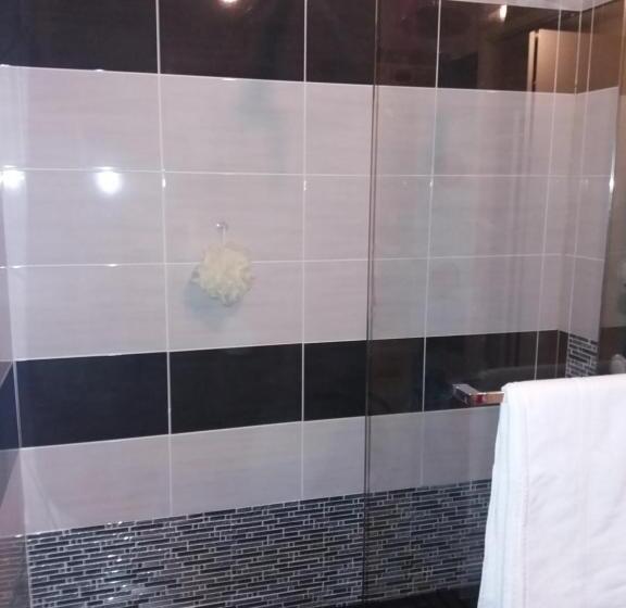 צימר Viarhona Cocooning Room Frei Zimmer